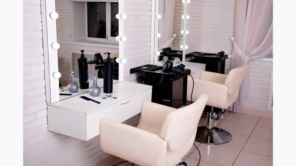 Struggling with Salon Crowds? Is Renting a Hair Stylist Booth in Mountain View the Answer?