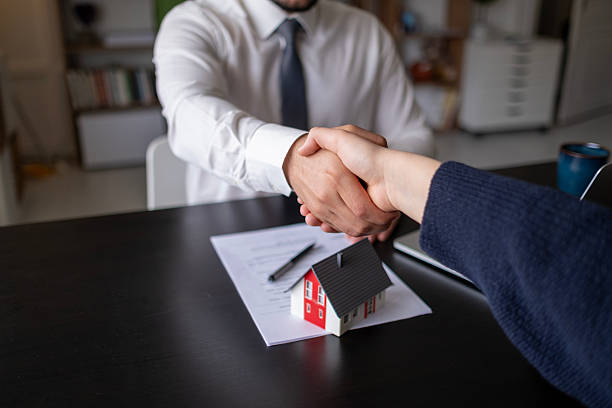 Real Estate Agent