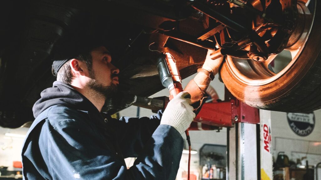 Repair auto services